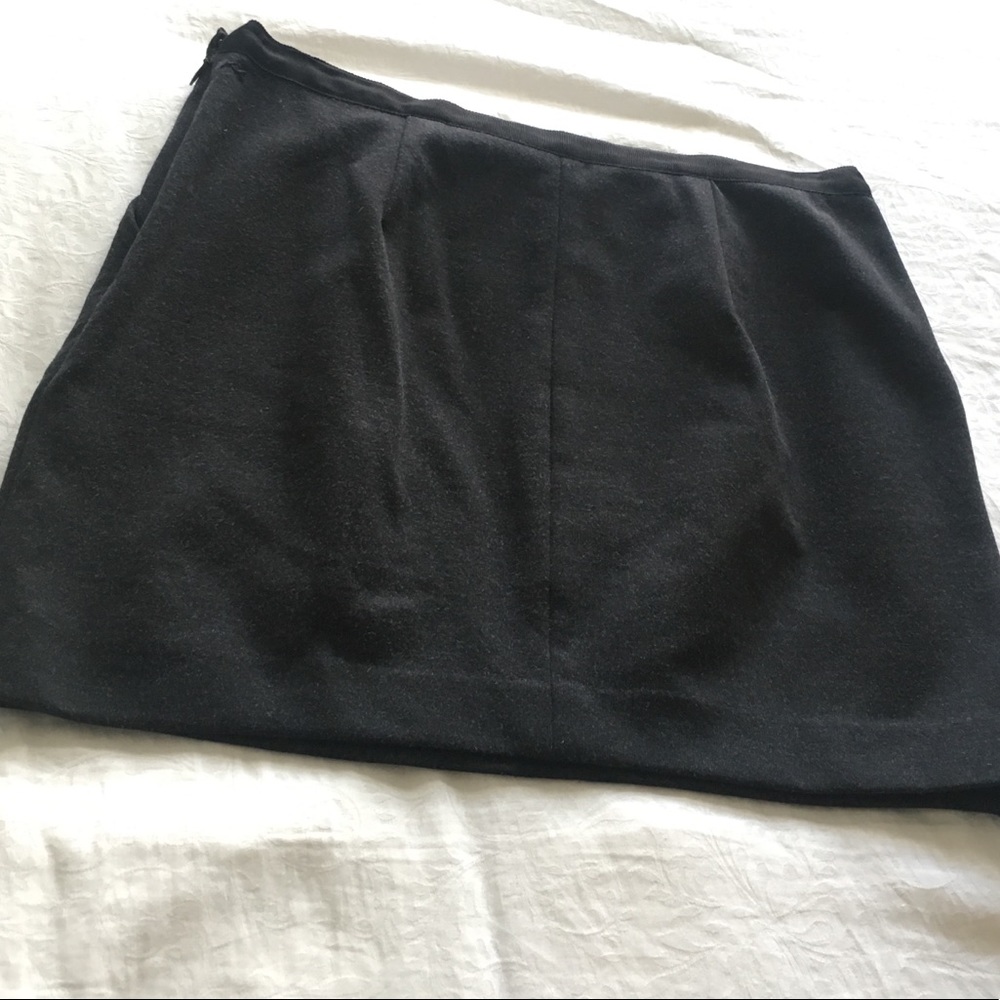 Elizabeth and James gray skirt - Picture 7 of 7